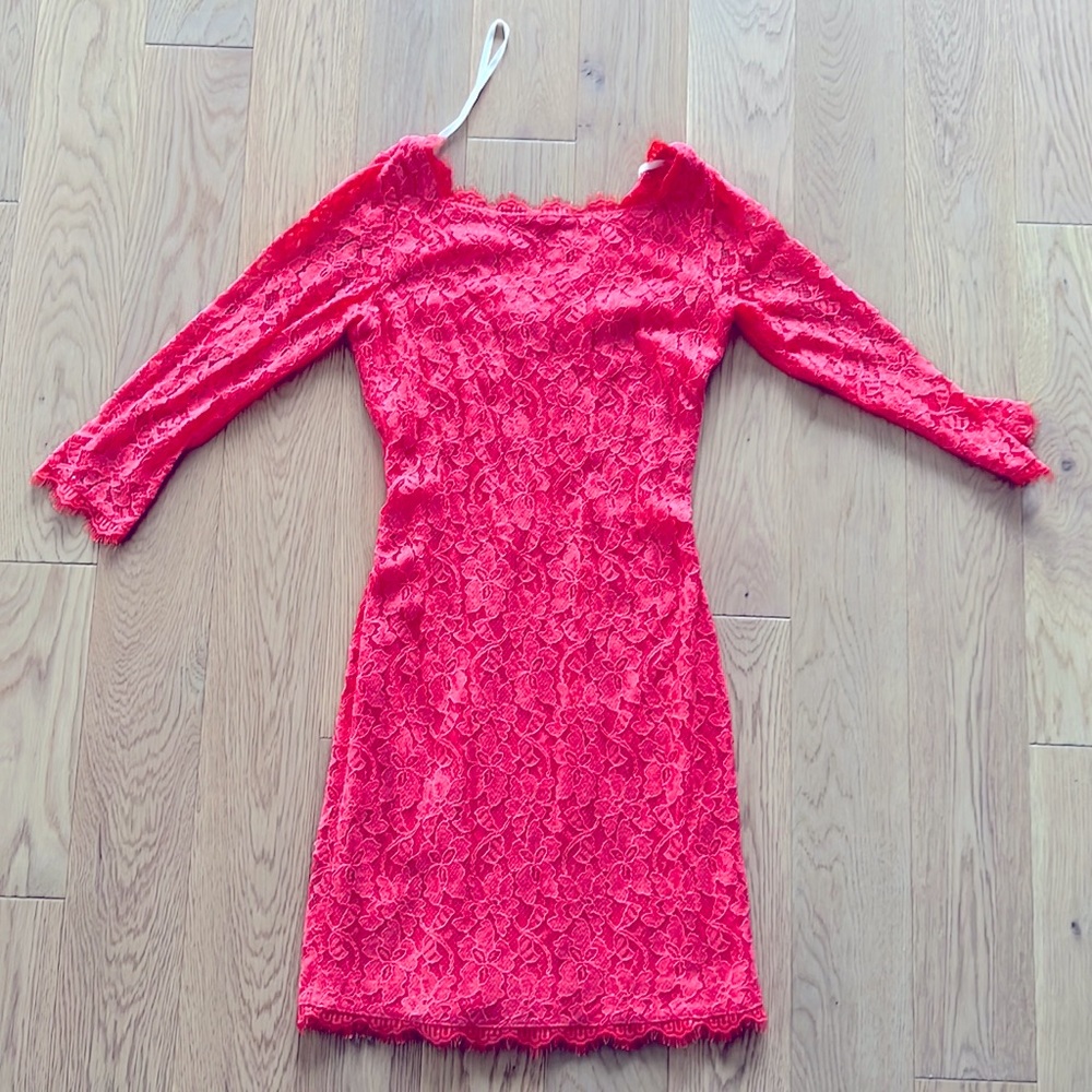 Like new, Diane von Furstenberg lace dress. Size 2.